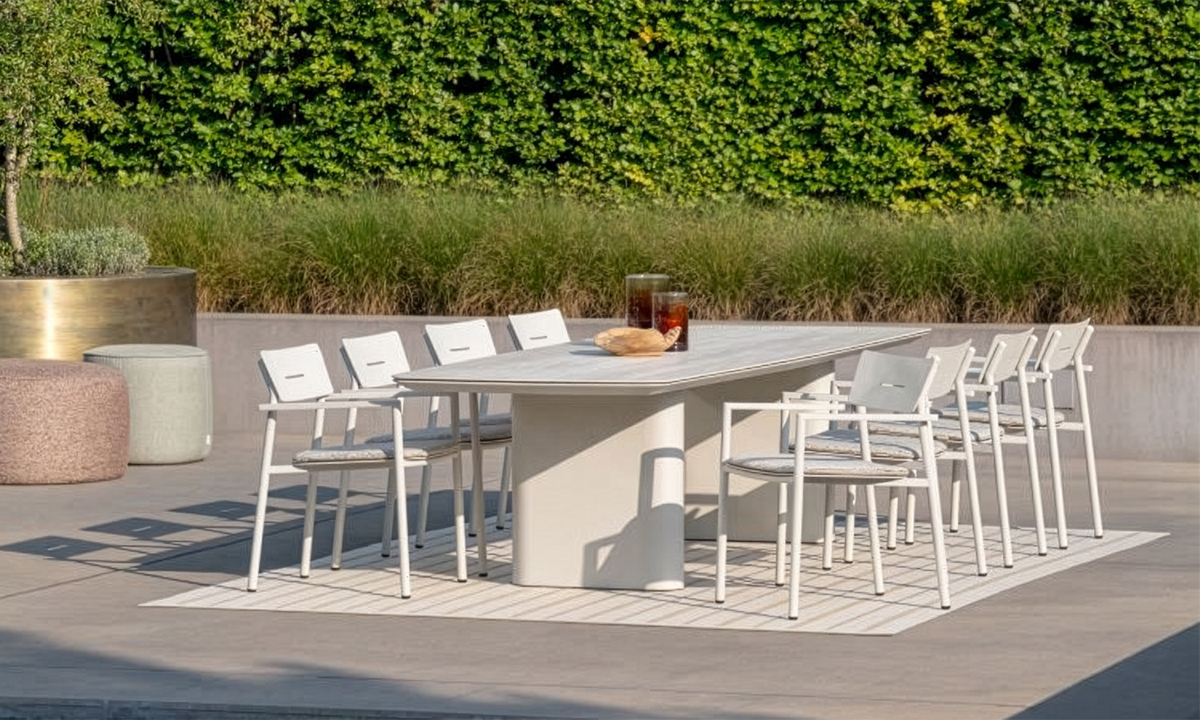 Amorelli Table